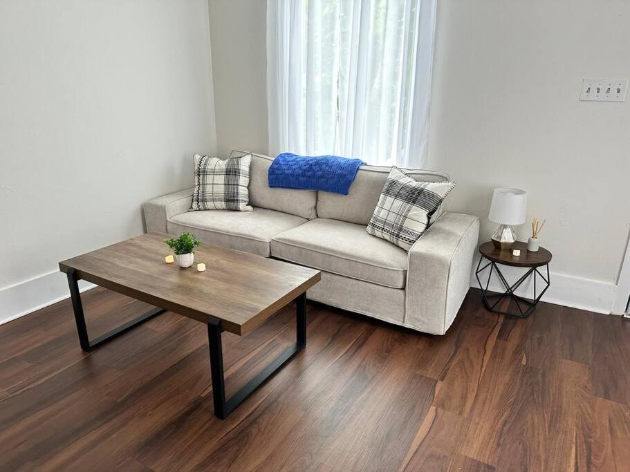 Cedar Street Retreat - Unit D Apartment เซนต์ออกัสติน ภายนอก รูปภาพ
